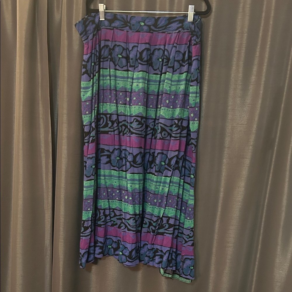 Chic A-Line Skirt in Blue and Green